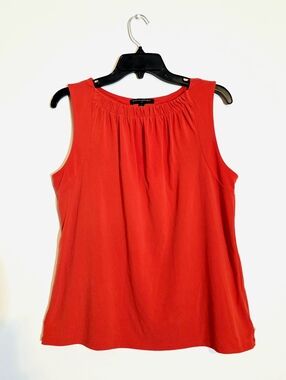 Banana Republic Tomato Red Pleated Shell Top M Sleeveless Quiet Luxury Summer